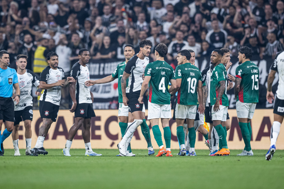 Corinthians entrega imagens polcia de confuso no Drbi; episdio de racismo tambm avana