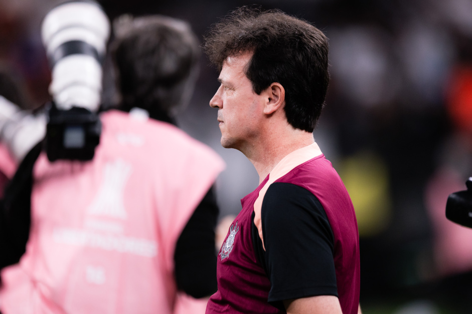 Fernando Diniz comenta expectativas na Copa do Brasil em meio maratona no Brasileiro