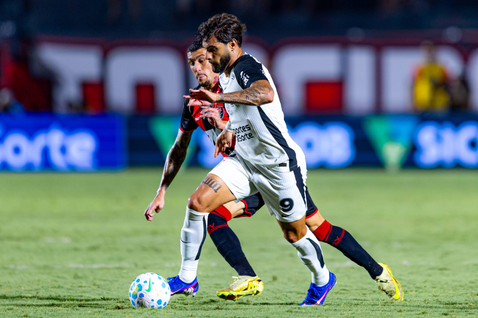 TABU MANTIDO: Corinthians chega a dez anos de invencibilidade no Barradão, mas entra no Z-4