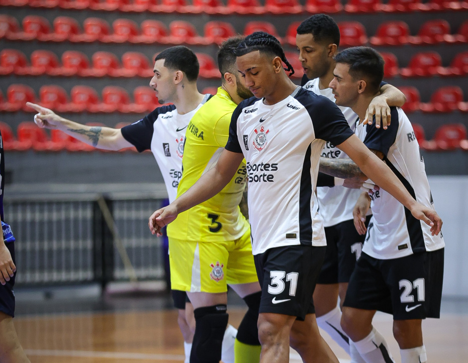 Corinthians visita o Santo Andr visando estender campanha perfeita no Paulista de Futsal