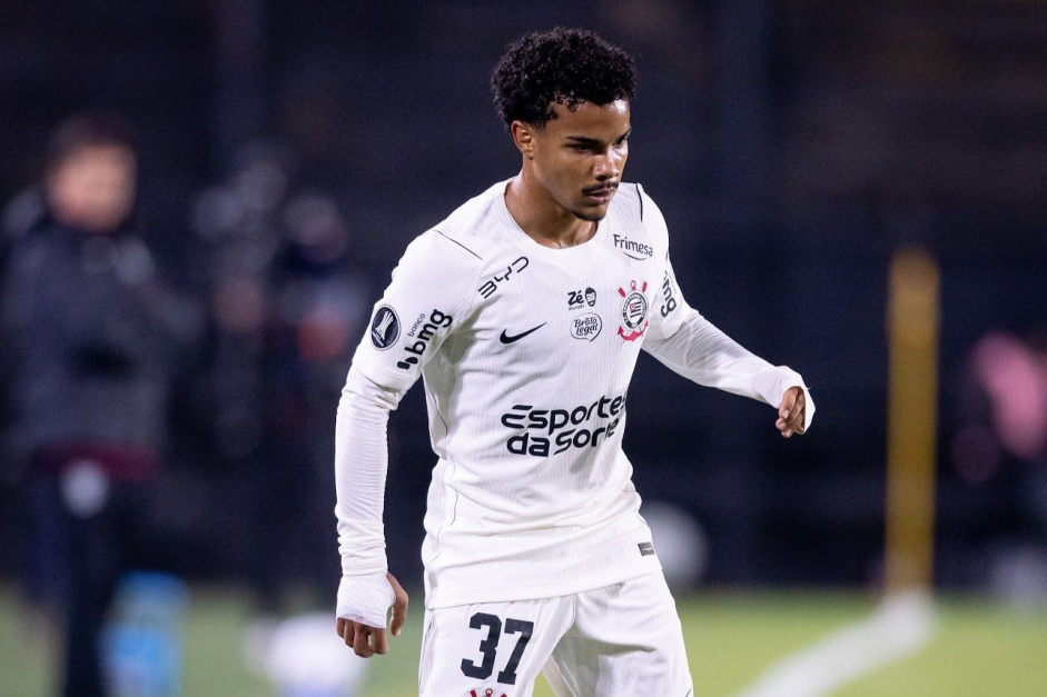Atacante diz que ‘reencontrou’ a felicidade no Corinthians e revela papo com Fernando Diniz