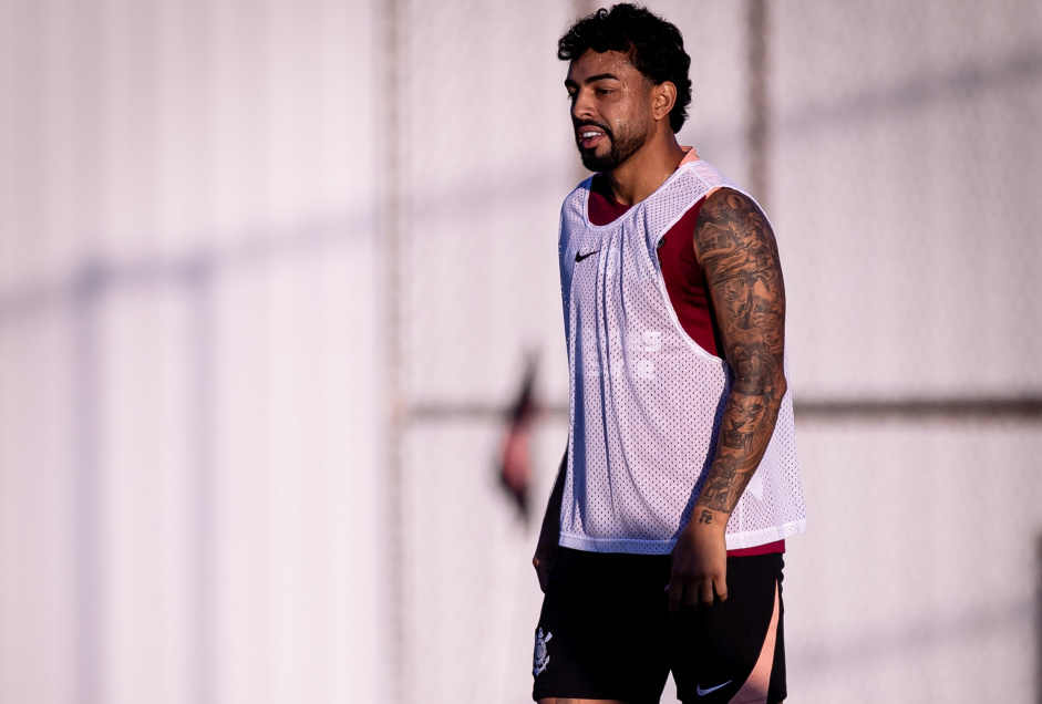 Lateral do Corinthians valoriza pausa para a Copa e projeta sequncia difcil no segundo semestre